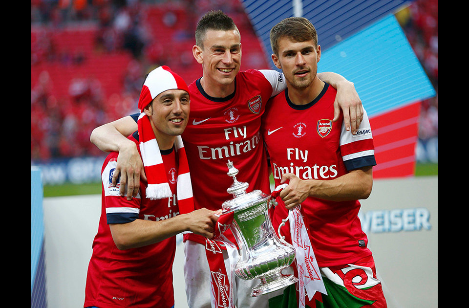 九游体育今夜阿贾克斯备战社区盾；队长鼓劲细节曝光；话题不断；赛程密集仍需轮换的简单介绍